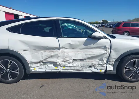 2021 Ford Mustang Mach-E Select z USA, uszkodzony, nr VIN 3FMTK1SSXMMA25269